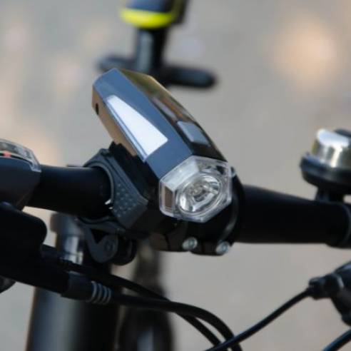 Niezbędnik rowerzysty: Top 5 rzeczy, o których nie można zapomnieć podczas jazdy na rowerze