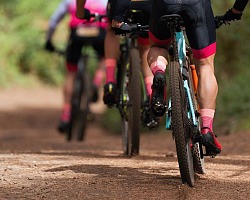 Rower i żwir: Jak trenować do swojego pierwszego wyścigu